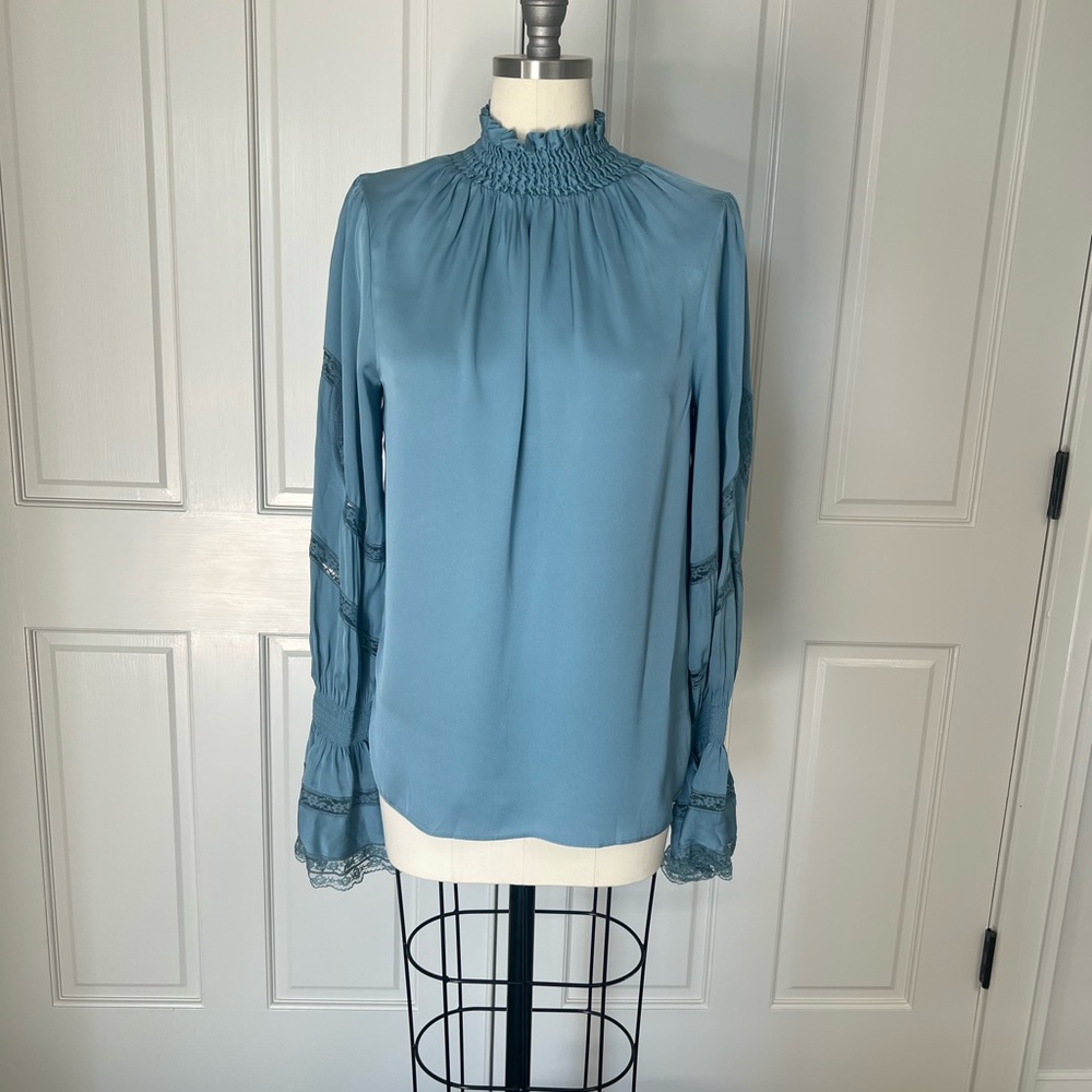Elegant Blue Women's Blouse